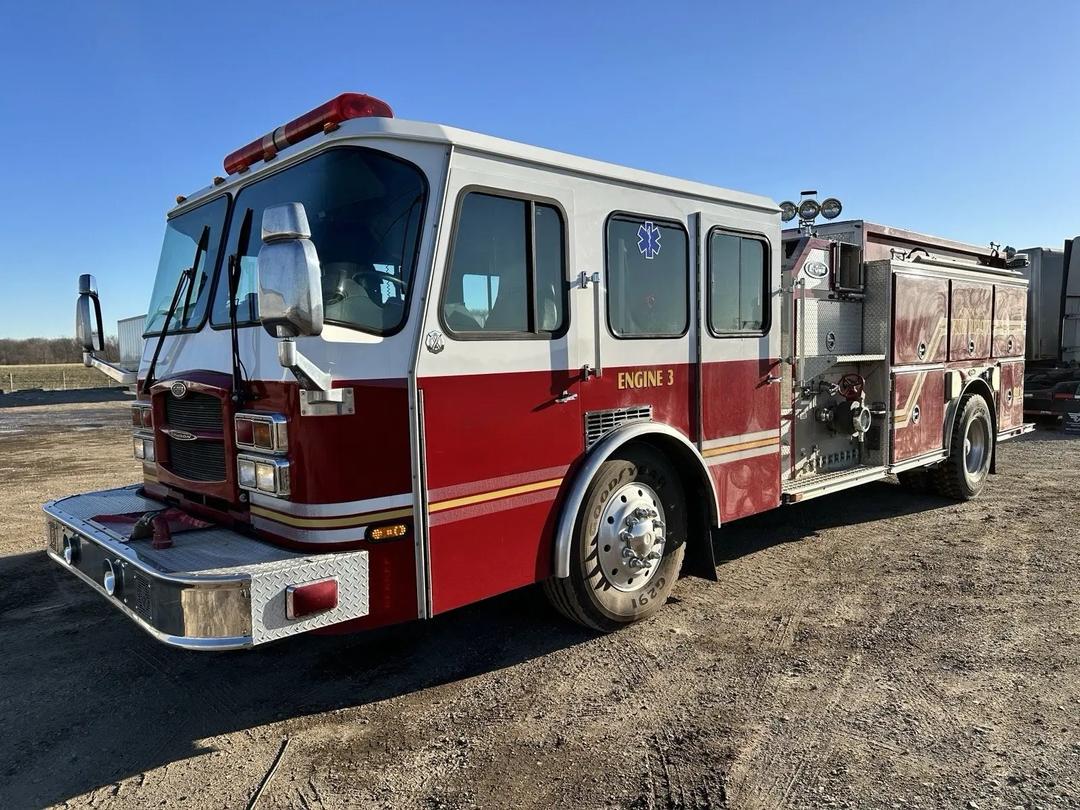 2002 E-ONE Typhoon Pumper Fire Truck Engine 2000/750