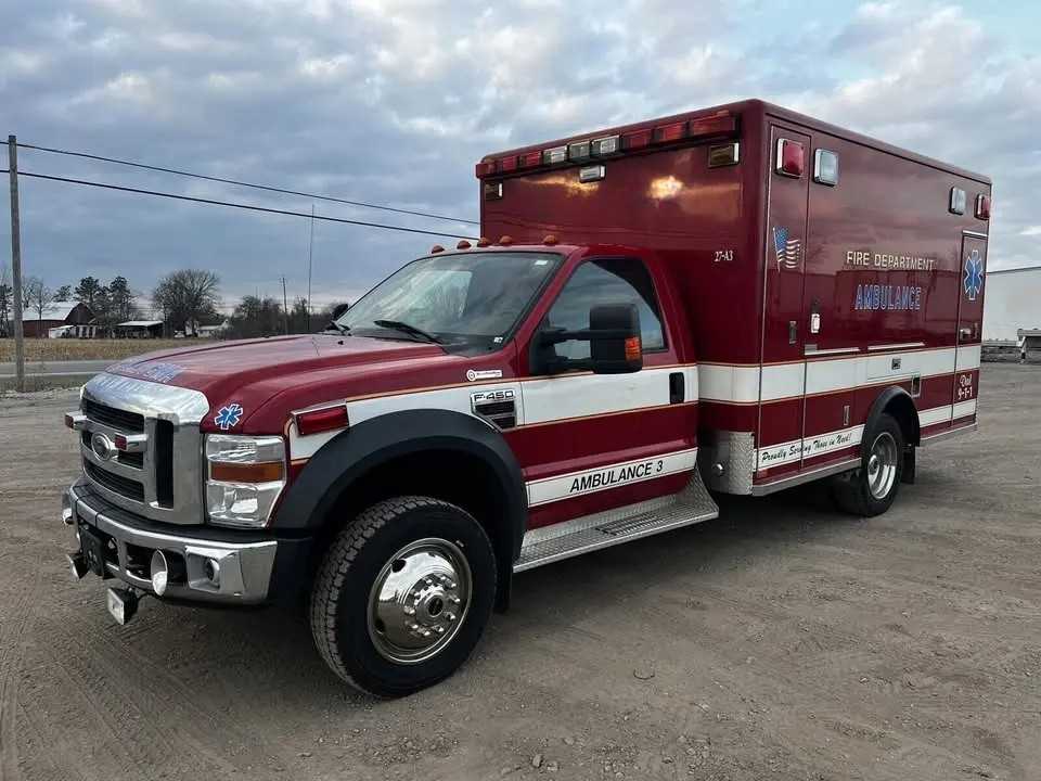 2008 Ford F-450 Horton 4X4 Turbo Diesel 6.4L Ambulance - LOW MILES/HOURS