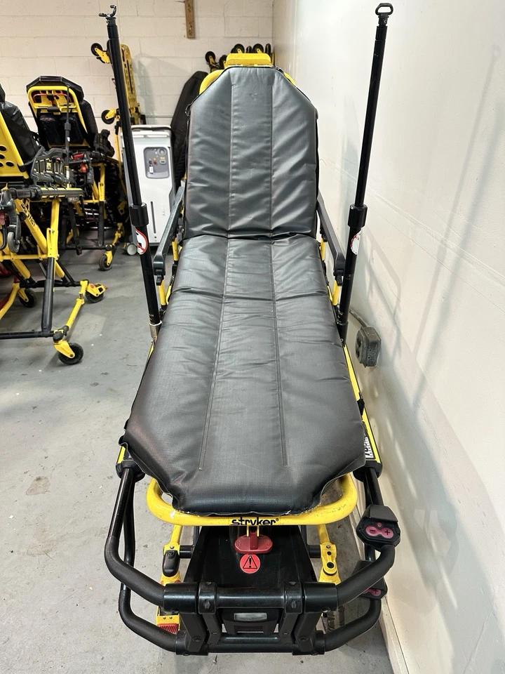 Stryker Power Pro XT 6500 700LB Ambulance Stretcher Cot Gurney - image 5