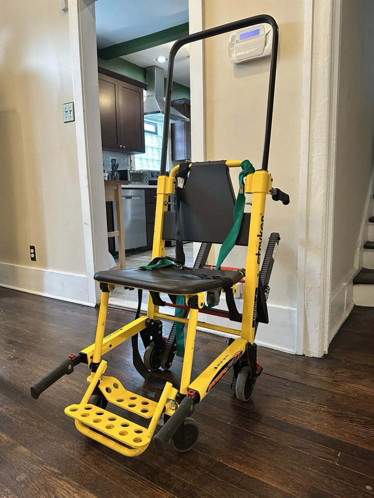 STRYKER 6252 Stair Chair Pro 500LB STAIR-PRO w/ Tracks - image 1