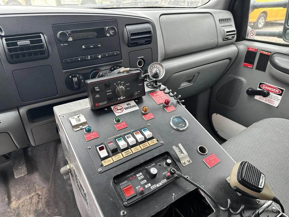 2005 Ford F-550 Light Rescue - image 11