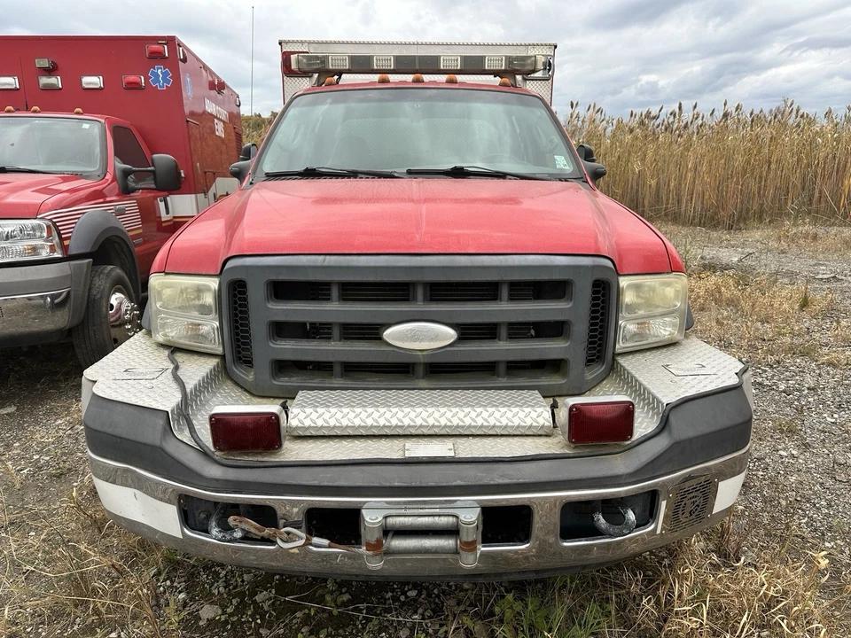 2005 Ford F-550 Light Rescue - image 3
