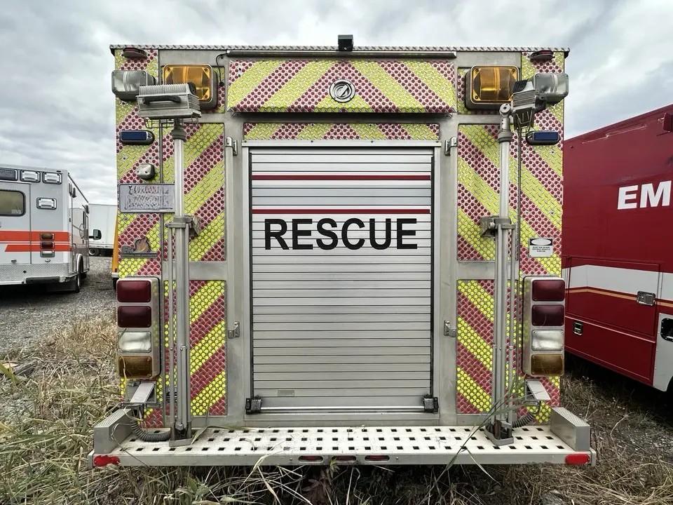 2005 Ford F-550 Light Rescue - image 9