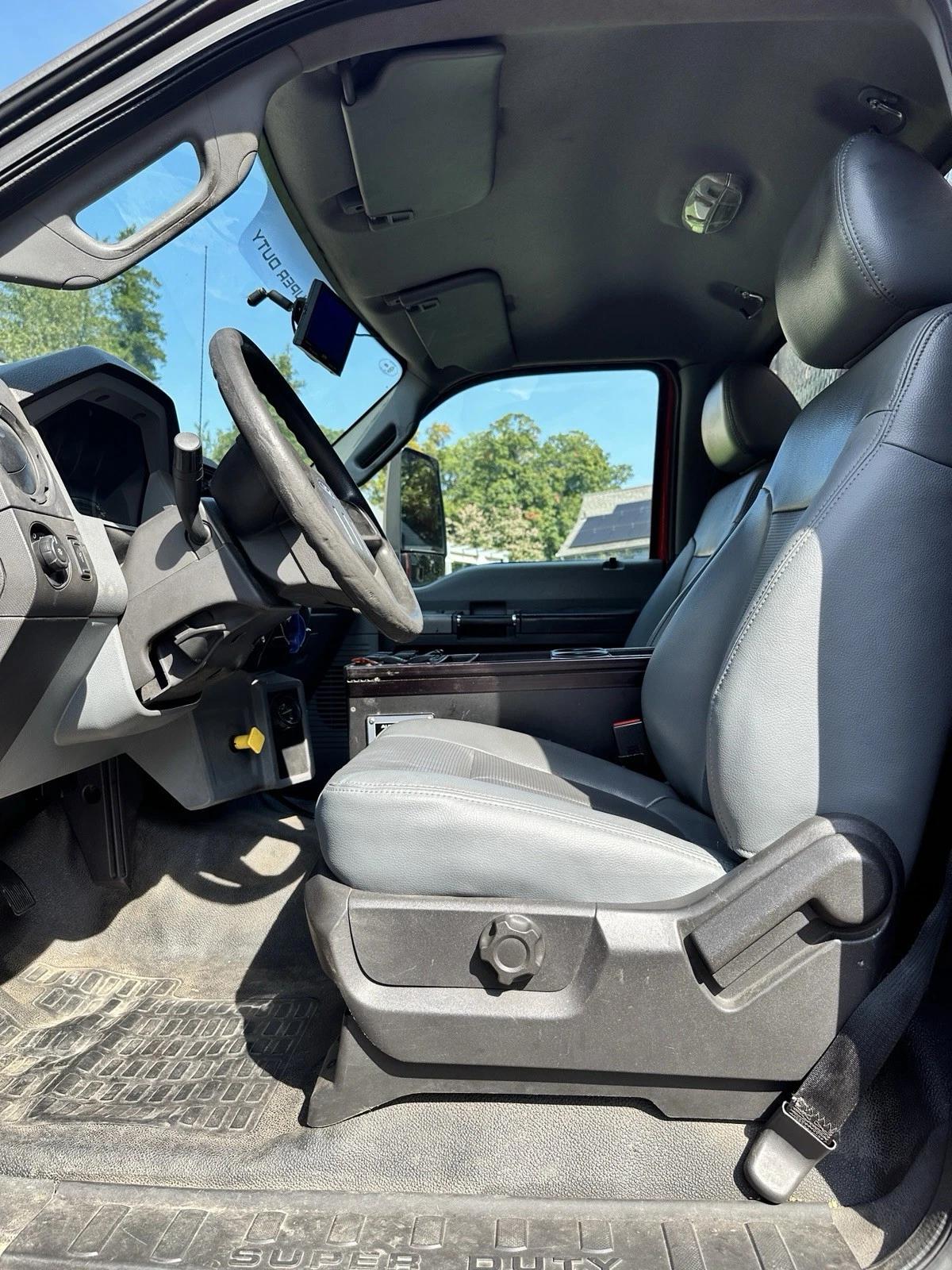 2017 Pierce Ford Medium Rescue - image 8