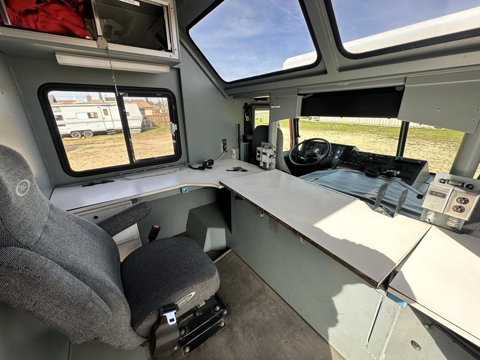 2002 Pierce Saber Heavy Rescue - image 28