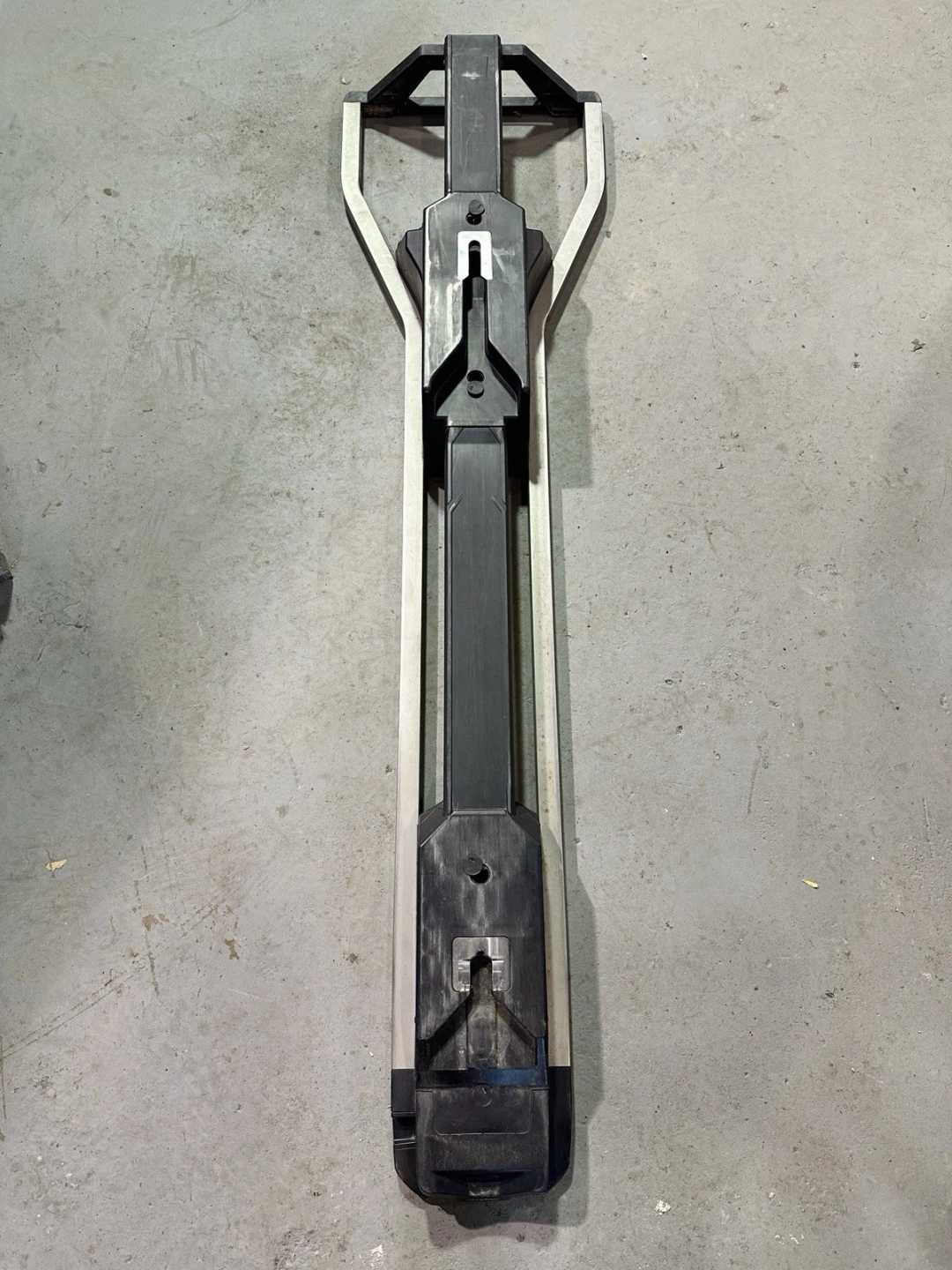 Stryker Performance-LOAD Manual Power Pro Stretcher Cot Gurney Ambulance Fastener Mount