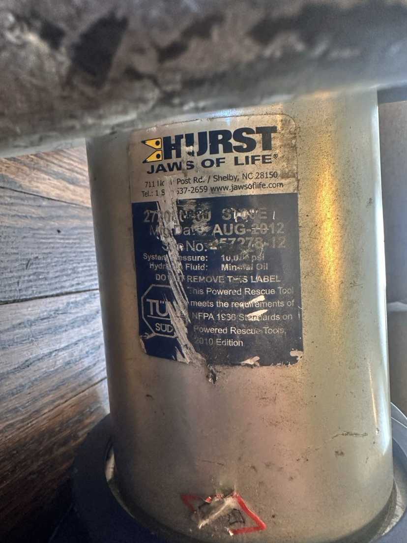 Hurst E2 S700E E-Draulic Battery Powered Cutter 10,000 PSI Rescue Tool Extrication Jaws of Life — photo 5
