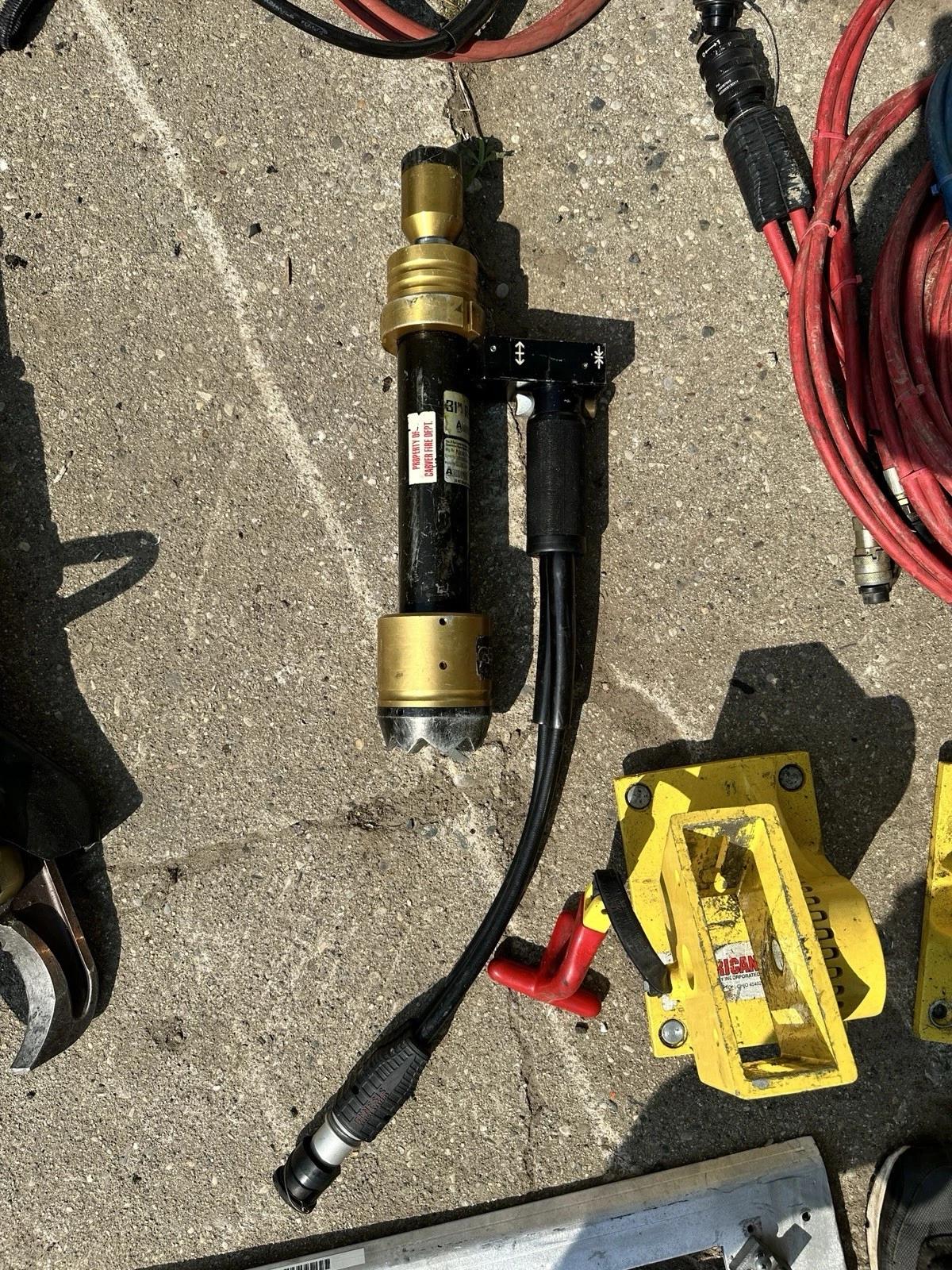 Lot of Genesis Rescue Equipment Extrication Tools Jaws of Life Hurst Holmatro - image 7