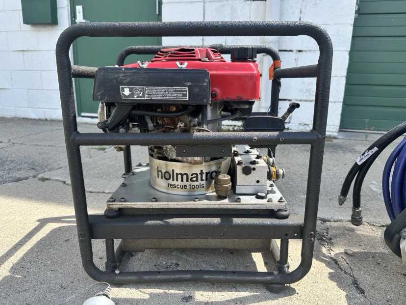 Lot of Holmatro 10,500 PSI Rescue Equipment Extrication Tools Jaws of Life Hurst Amkus — photo 6
