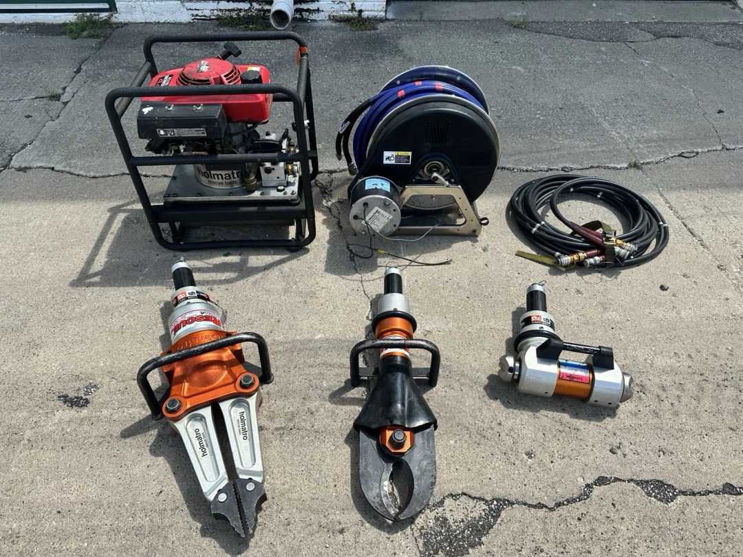 Lot of Holmatro 10,500 PSI Rescue Equipment Extrication Tools Jaws of Life Hurst Amkus