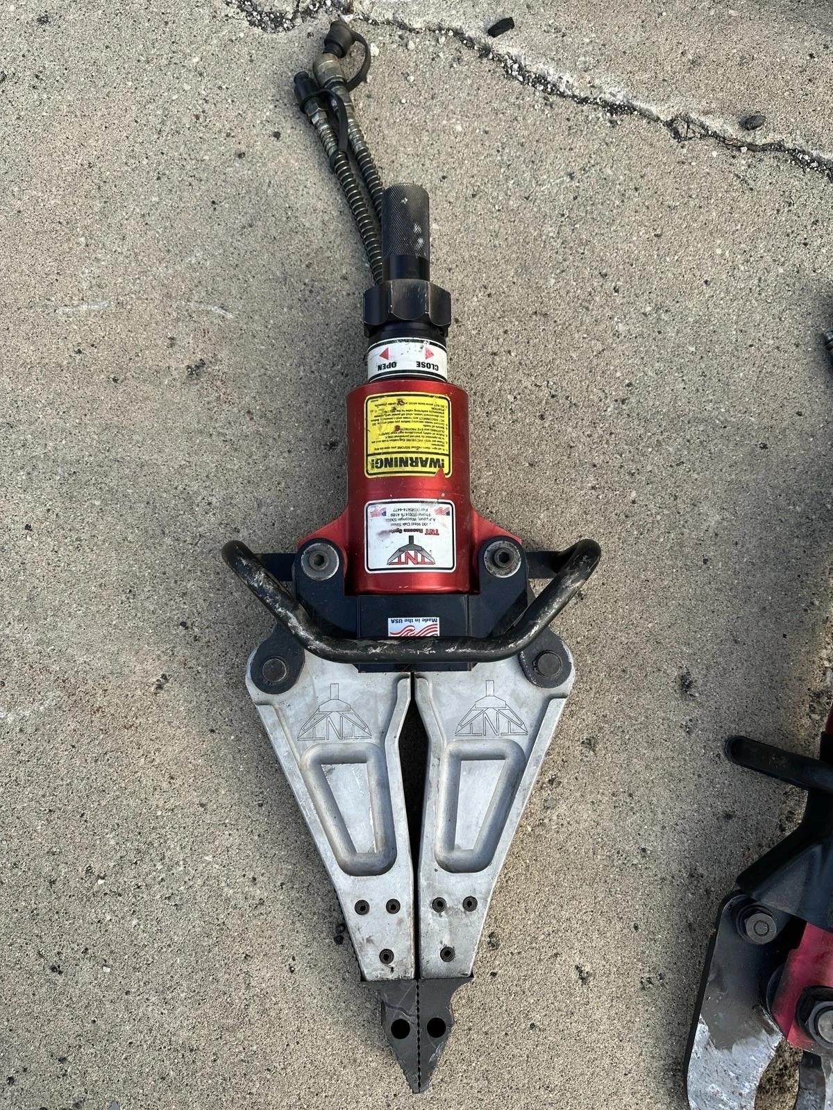 Lot of TNT Rescue Equipment Extrication Tools Jaws of Life Hurst Amkus Holmatro - image 5
