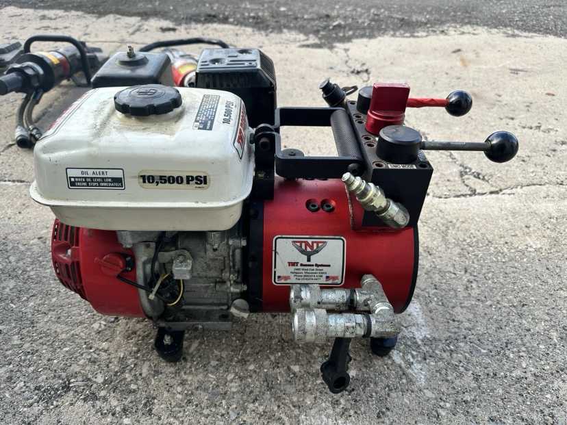 Lot of TNT Rescue Equipment Extrication Tools Jaws of Life Hurst Amkus Holmatro — photo 2