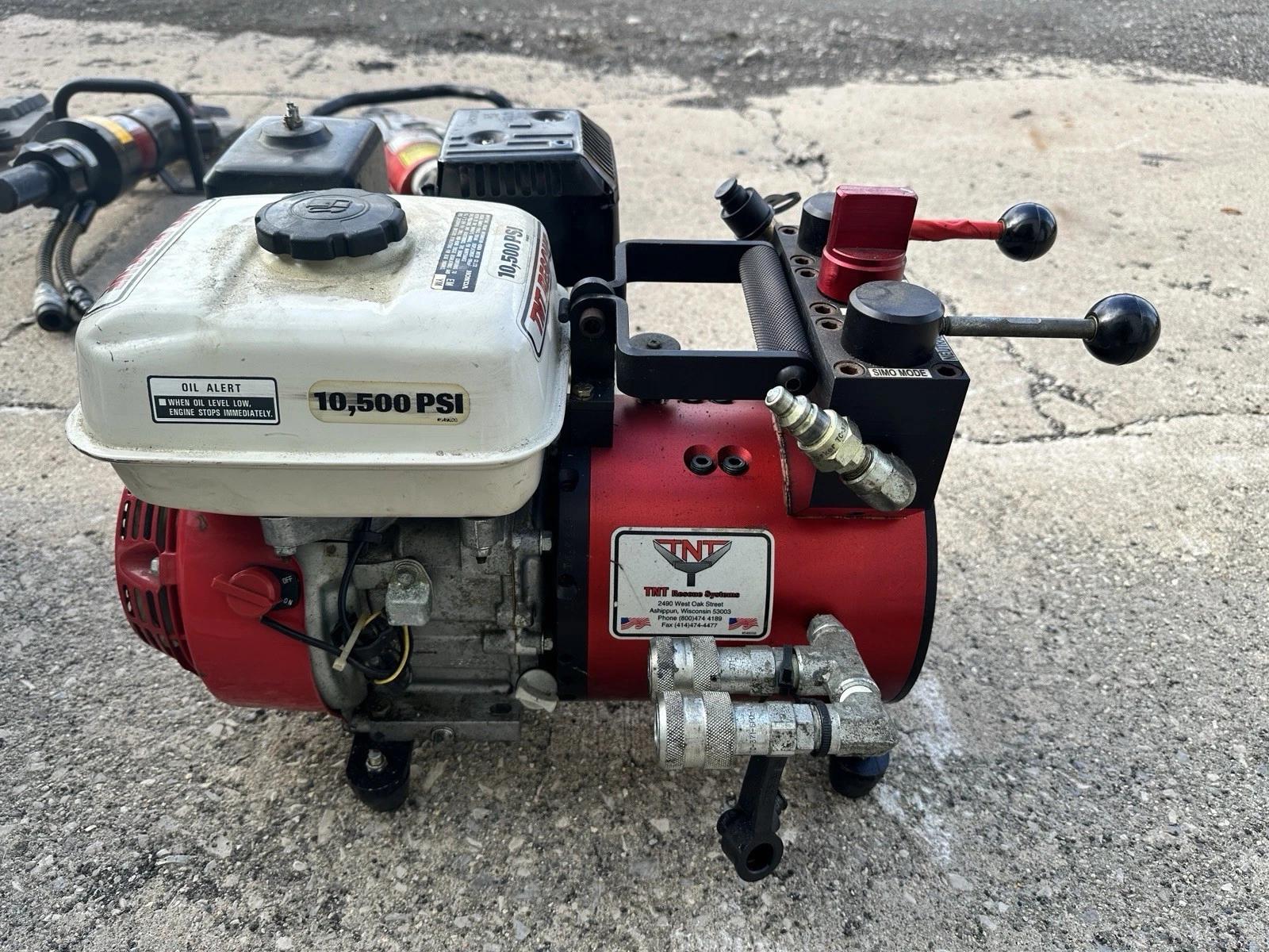Lot of TNT Rescue Equipment Extrication Tools Jaws of Life Hurst Amkus Holmatro - image 2