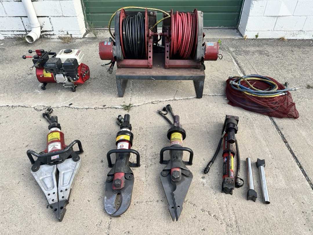 Lot of TNT Rescue Equipment Extrication Tools Jaws of Life Hurst Amkus Holmatro