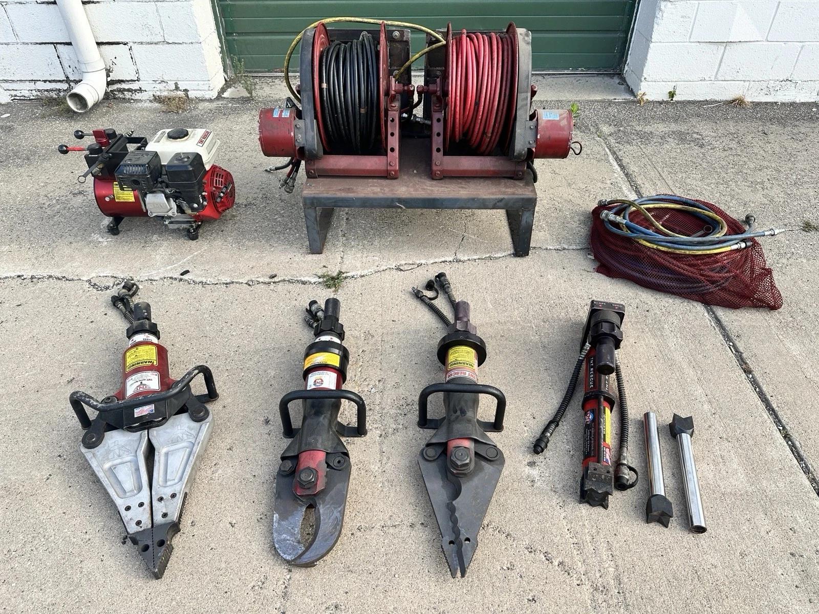 Lot of TNT Rescue Equipment Extrication Tools Jaws of Life Hurst Amkus Holmatro - image 1