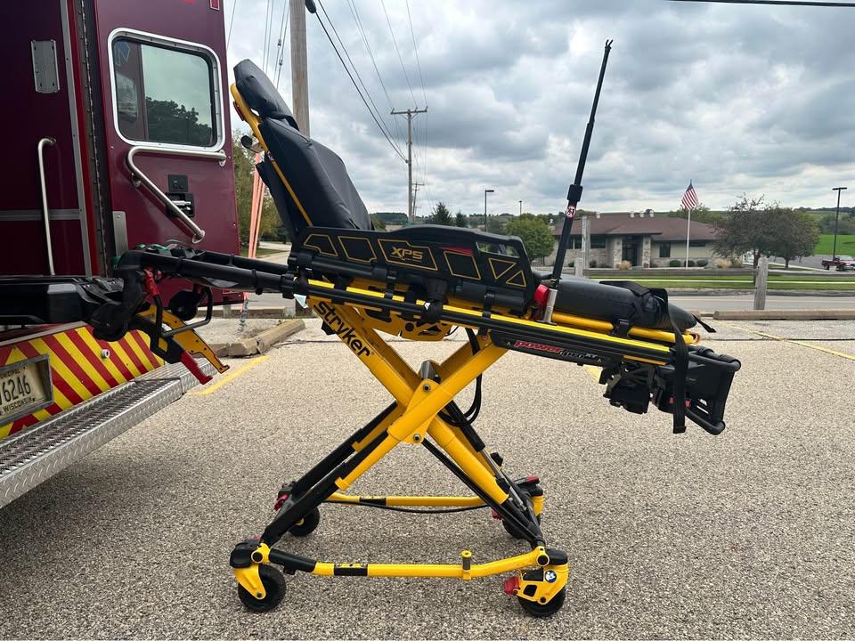 Stryker Power Pro 6506 Ambulance Stretcher & Stryker Power-Load 6390 Cot Fastener Mount EMS EMT - image 2