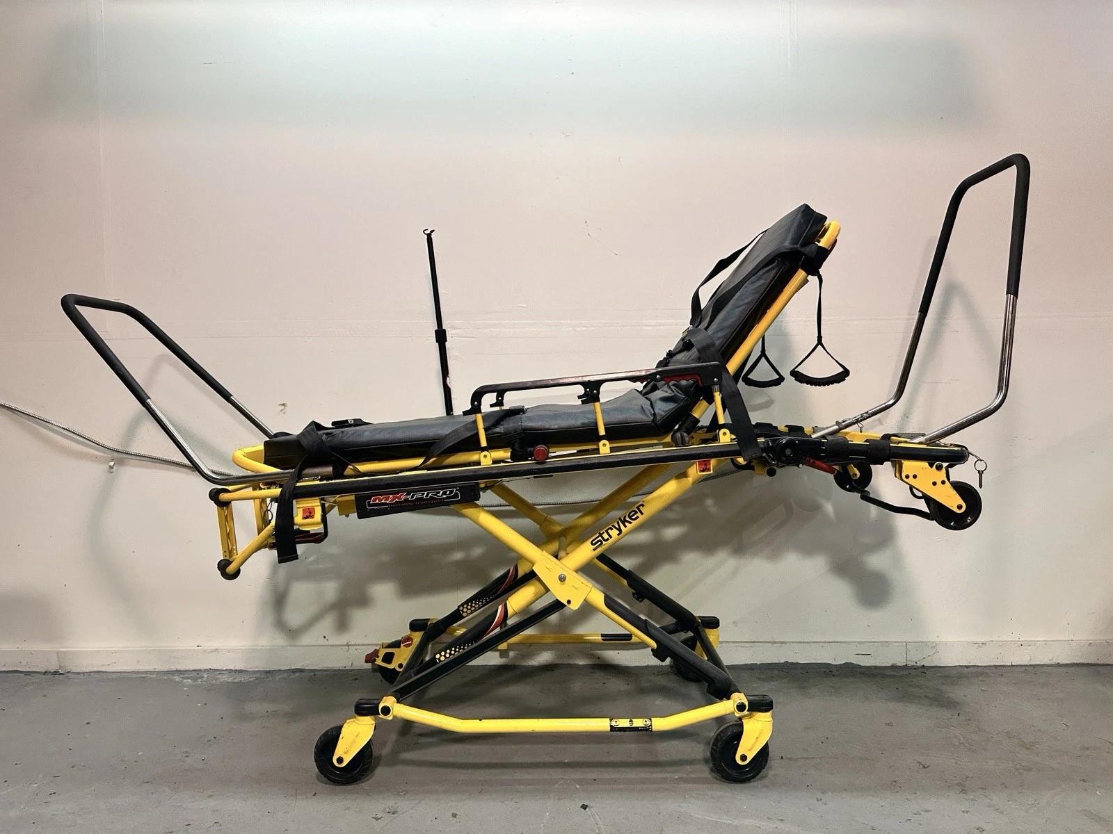 Stryker MX-PRO 6083 Bariatric 1600LB Ambulance Stretcher w/ Push/Pull Handles - image 9