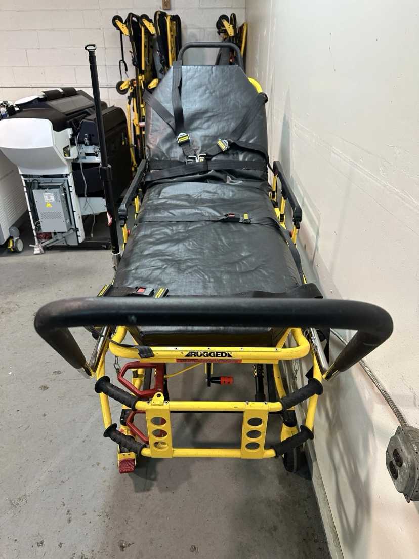 Stryker MX-PRO 6083 Bariatric 1600LB Ambulance Stretcher w/ Push/Pull Handles — photo 5