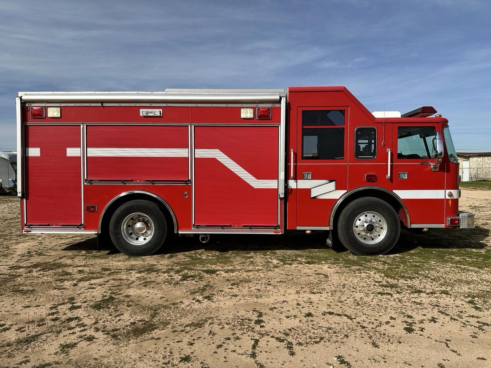 2002 Pierce Saber Heavy Rescue - image 6