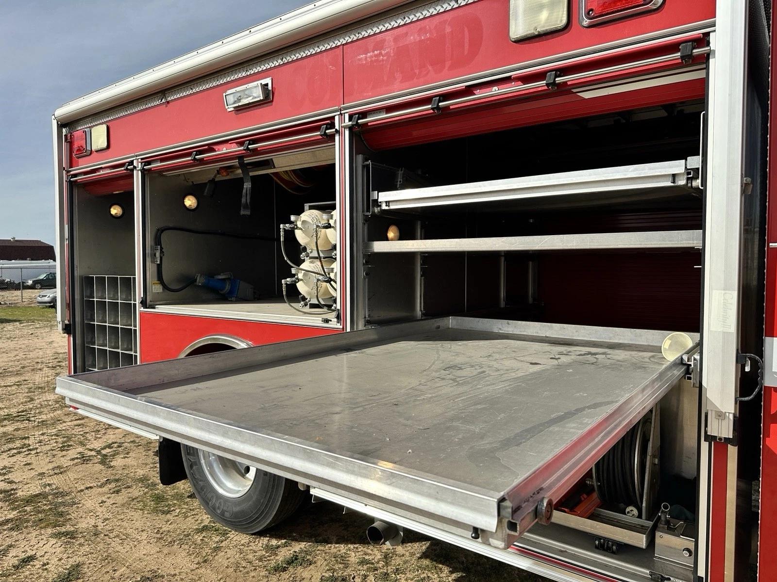 2002 Pierce Saber Heavy Rescue - image 13