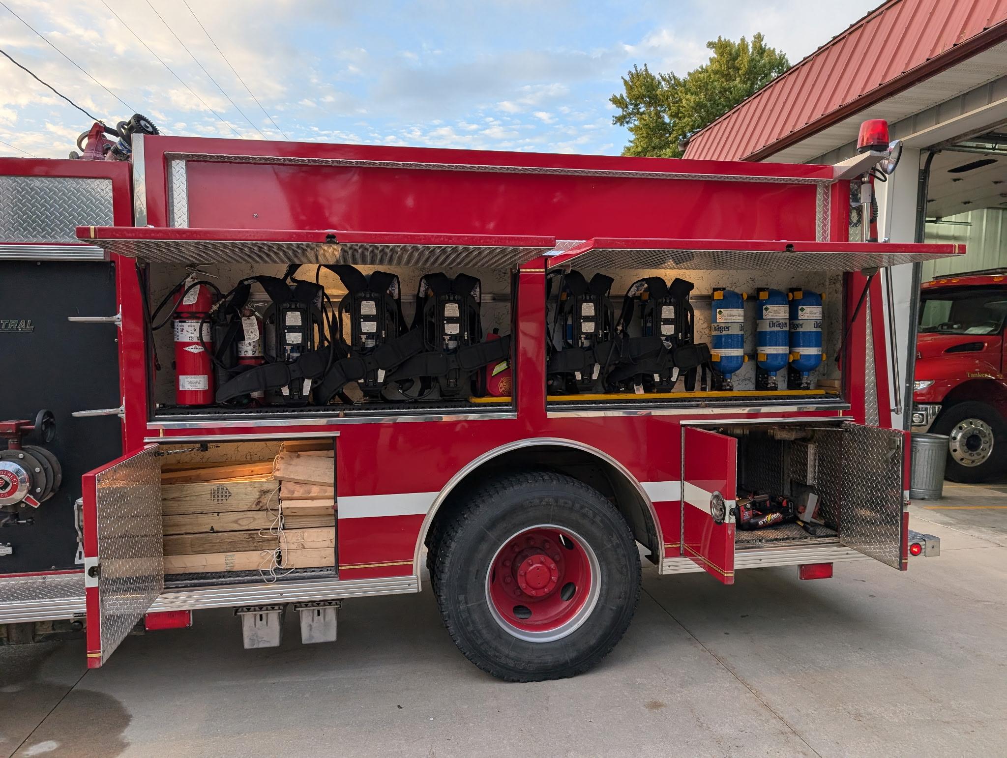 1997 GMC Central States Pumper - image 4