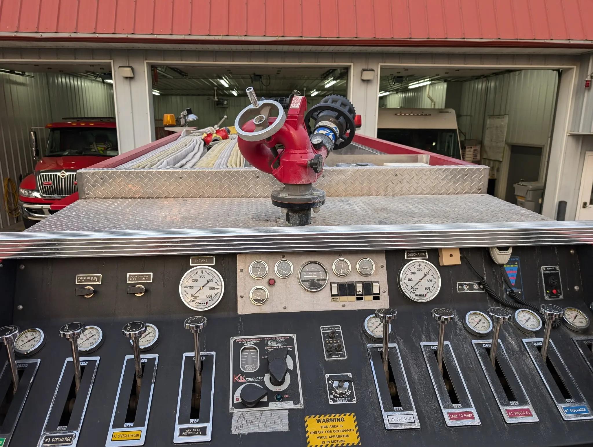1997 GMC Central States Pumper - image 7