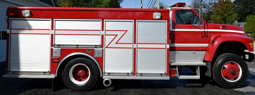1998 KME Ford 4x4 Pumper — photo 8