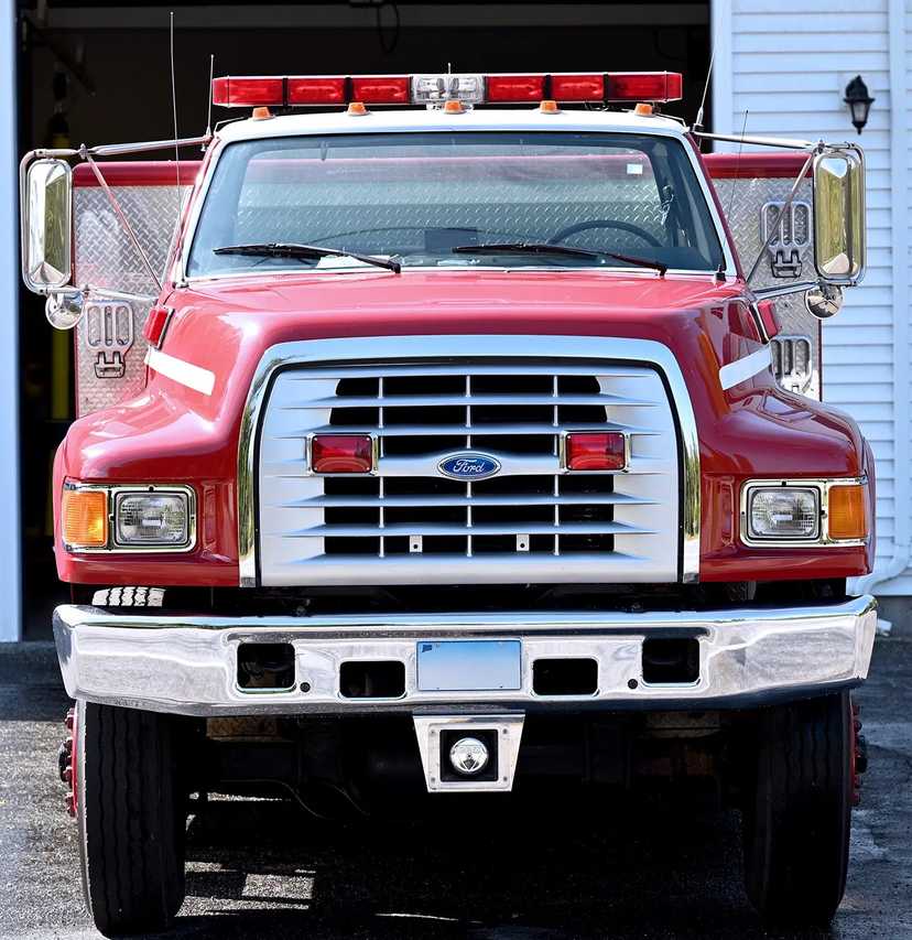 1998 KME Ford 4x4 Pumper — photo 4