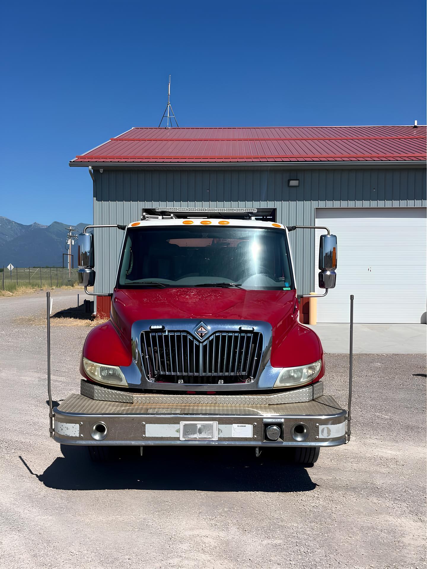 2003 International 4400 Pumper - image 4