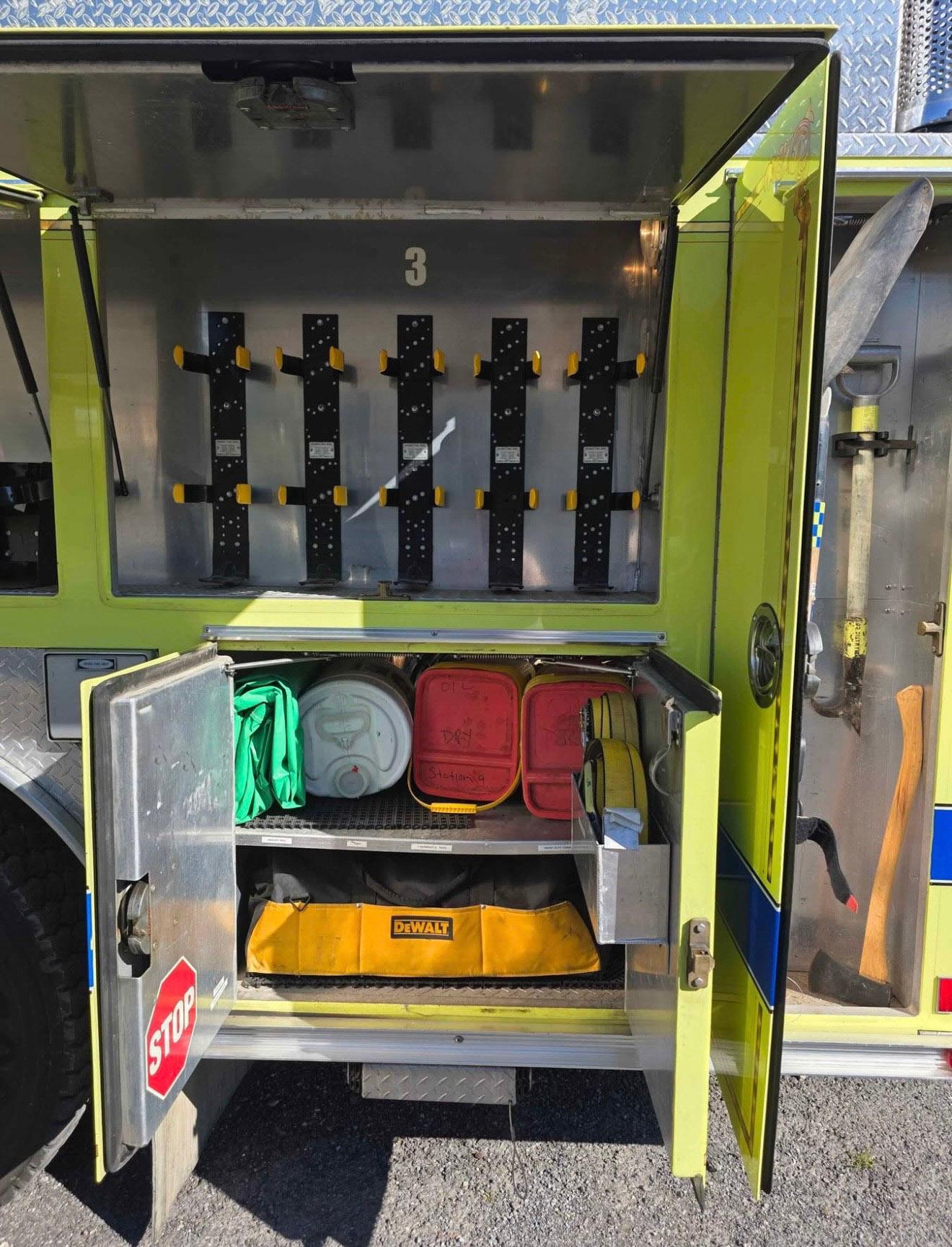 1993 E-One Protector Rescue Pumper - image 17