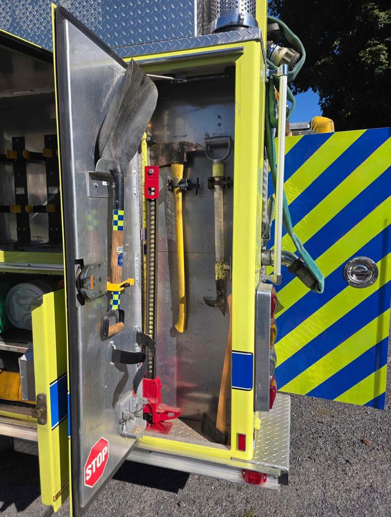 1993 E-One Protector Rescue Pumper - image 16