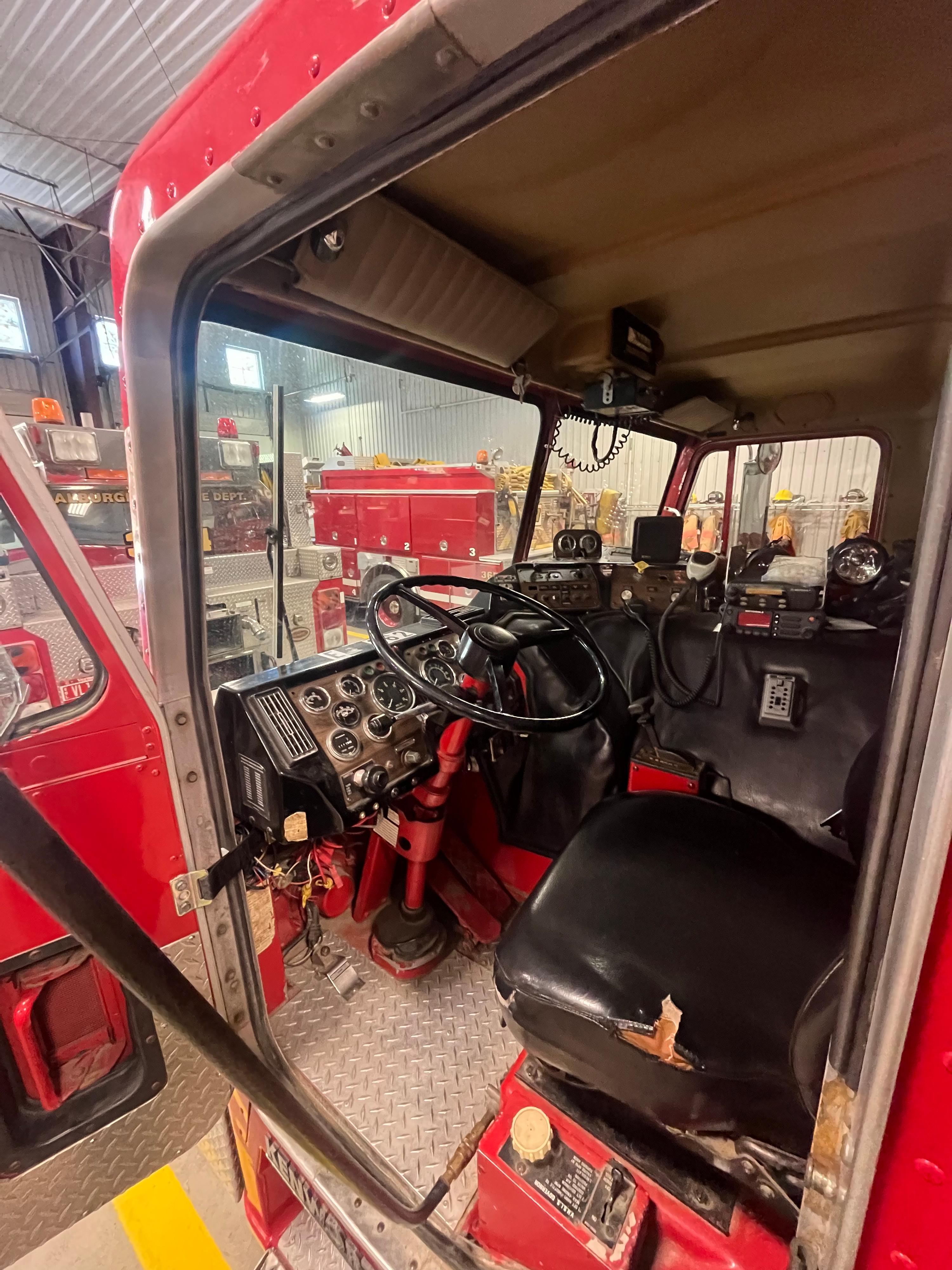 1984 Pierreville Kenworth Pumper - image 3