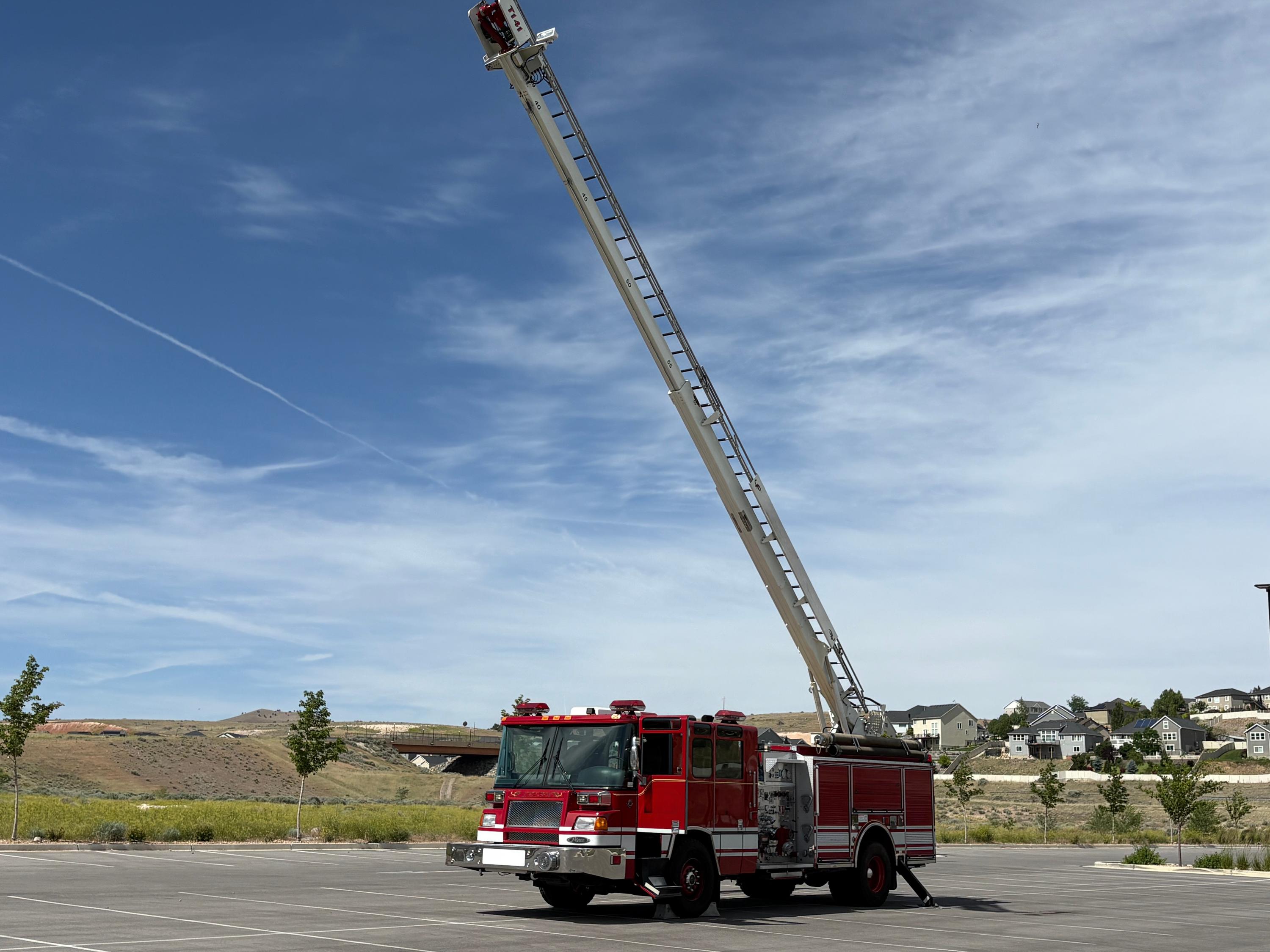 2001 Pierce 55' Boom Truck - image 11