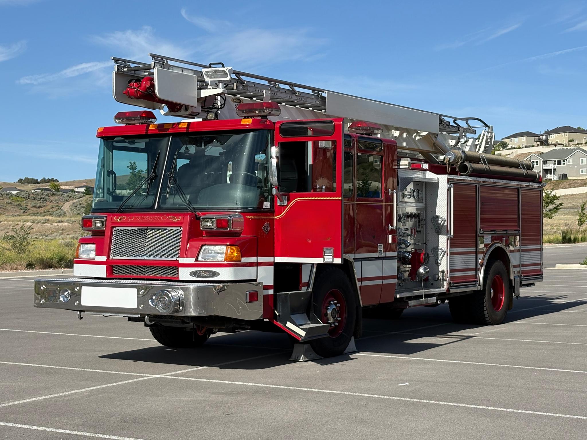 2001 Pierce 55' Boom Truck - image 1