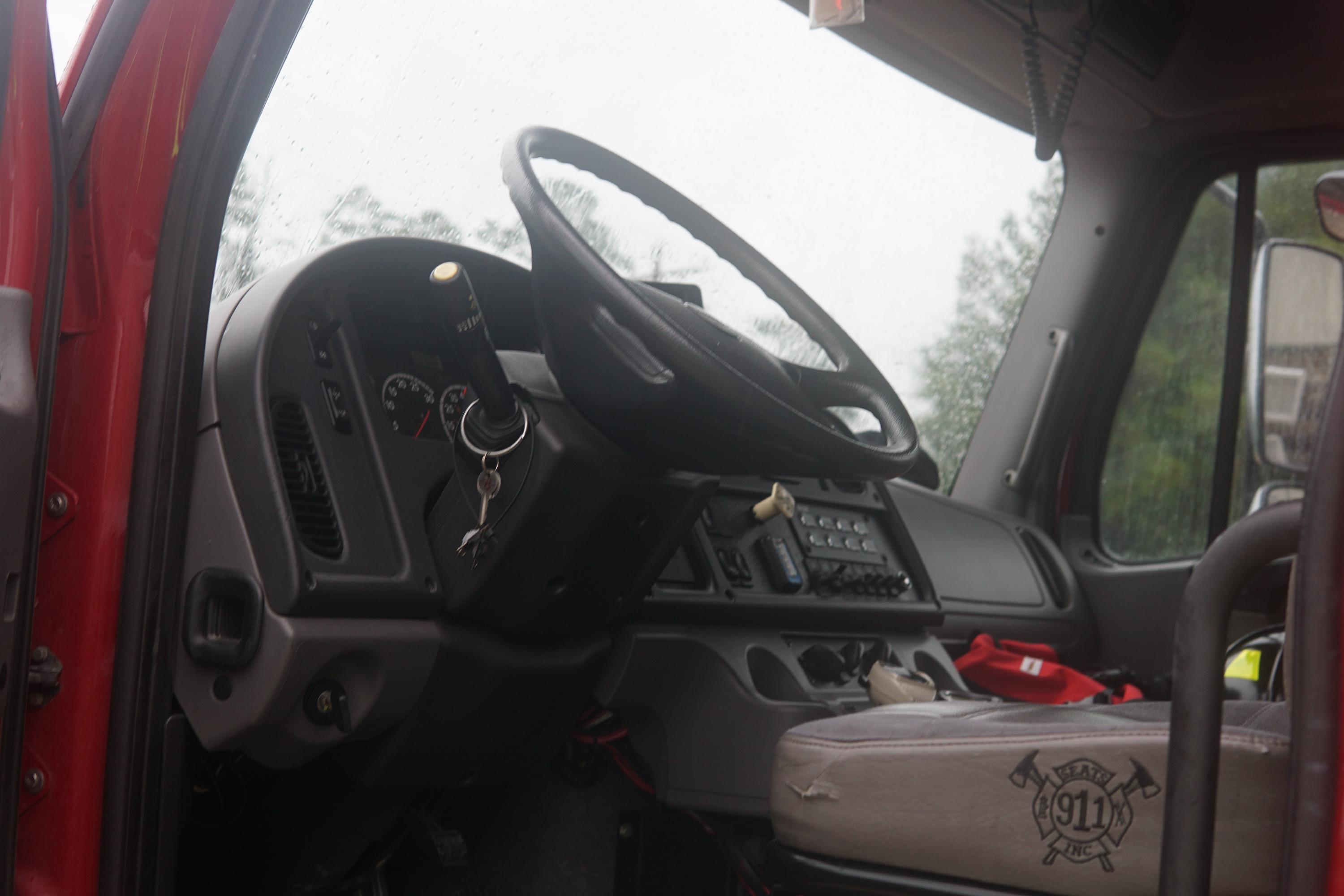 2010 Pierce Freightliner Pumper - image 13