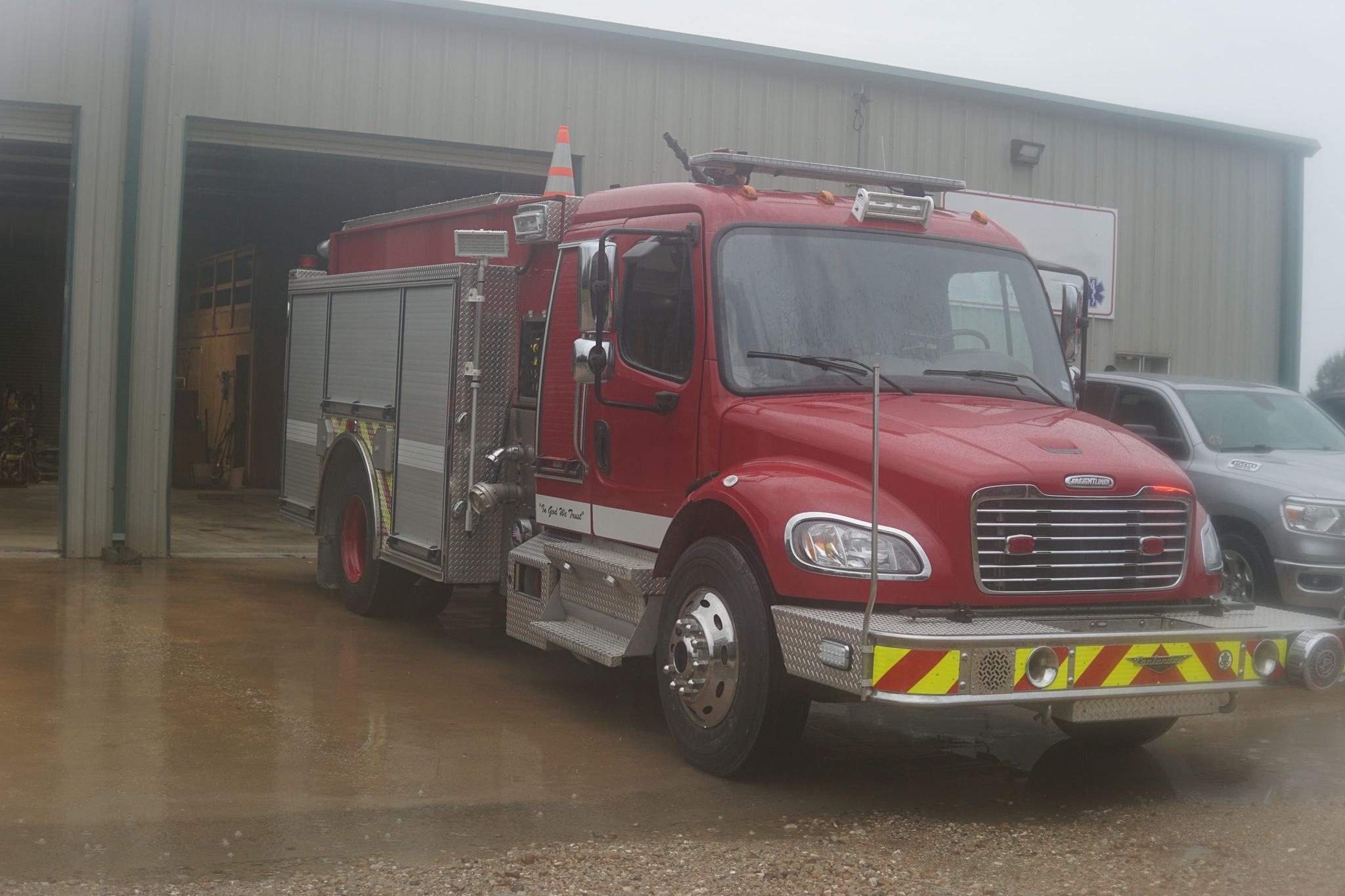 2010 Pierce Freightliner Pumper - image 3