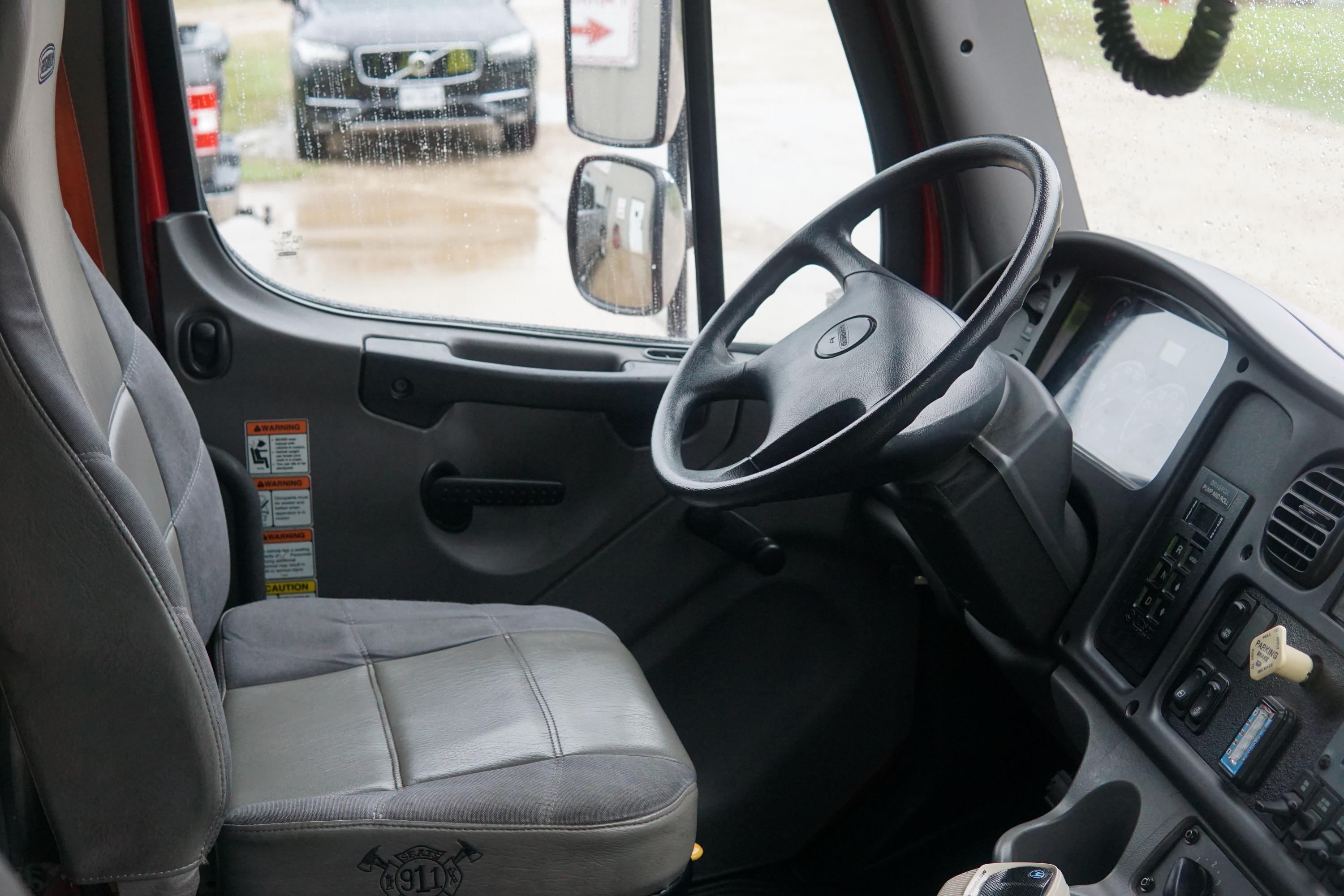 2010 Pierce Freightliner Pumper - image 17