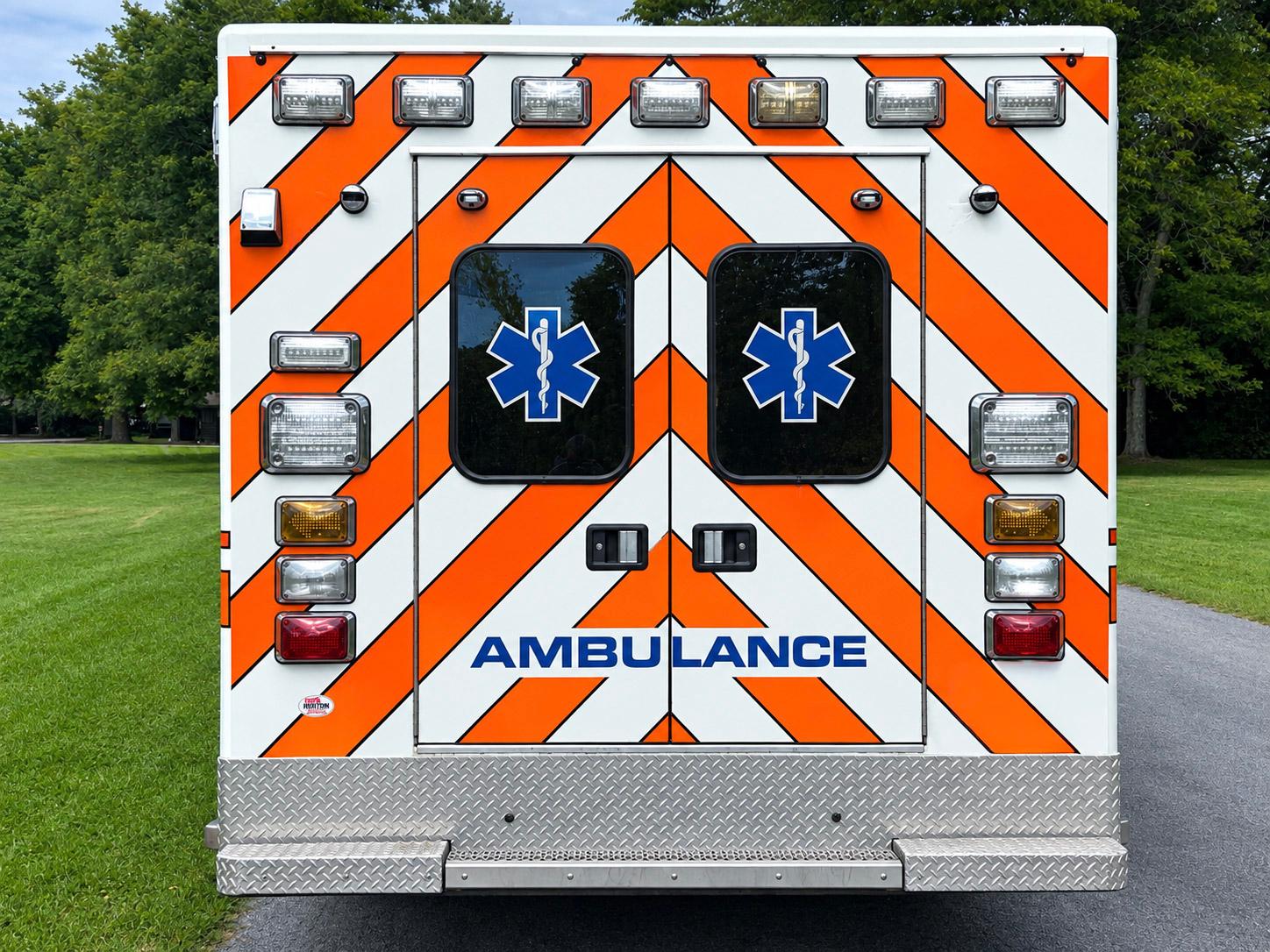 2010 Road Rescue Chevrolet Type III Ambulance - image 4