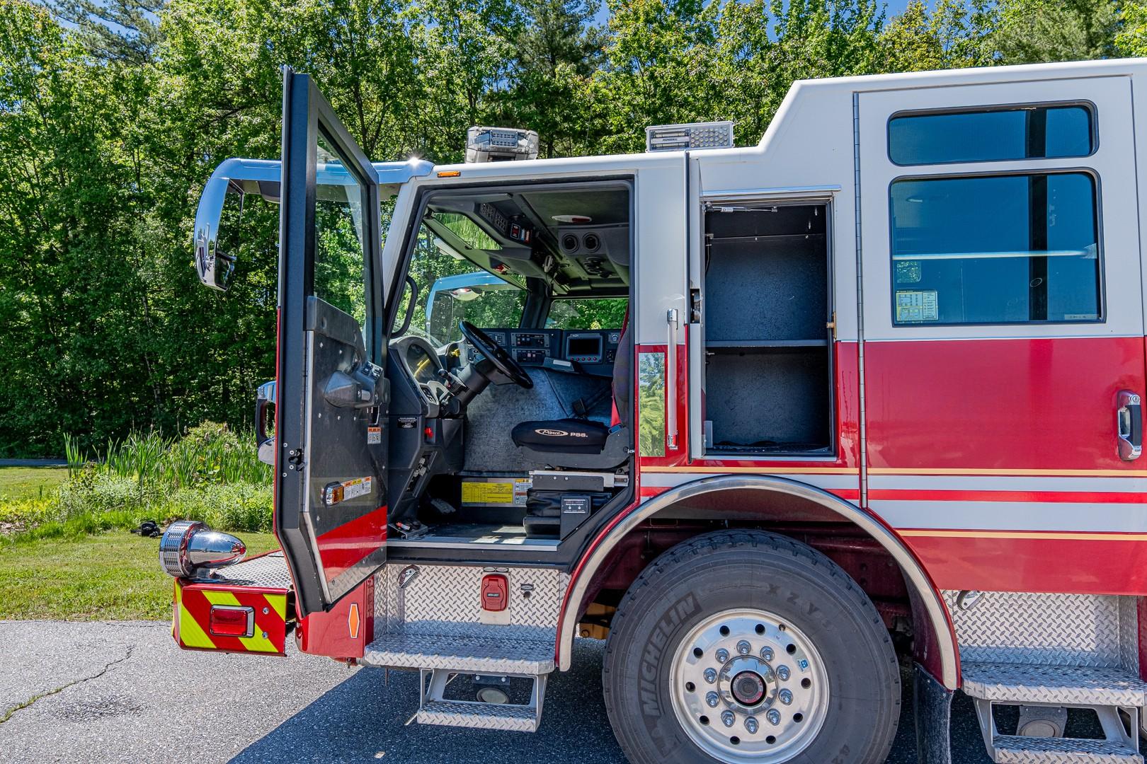 2009 Pierce Enforcer Pumper - image 6