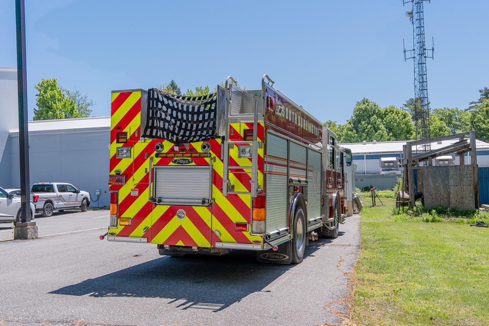 2009 Pierce Enforcer Pumper - image 24