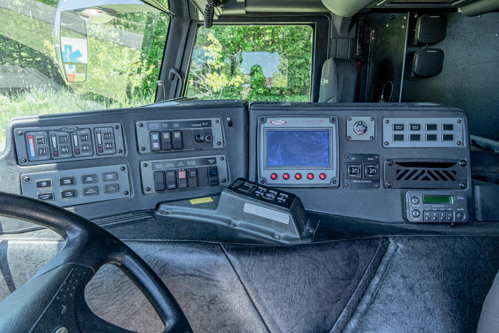 2009 Pierce Enforcer Pumper - image 35