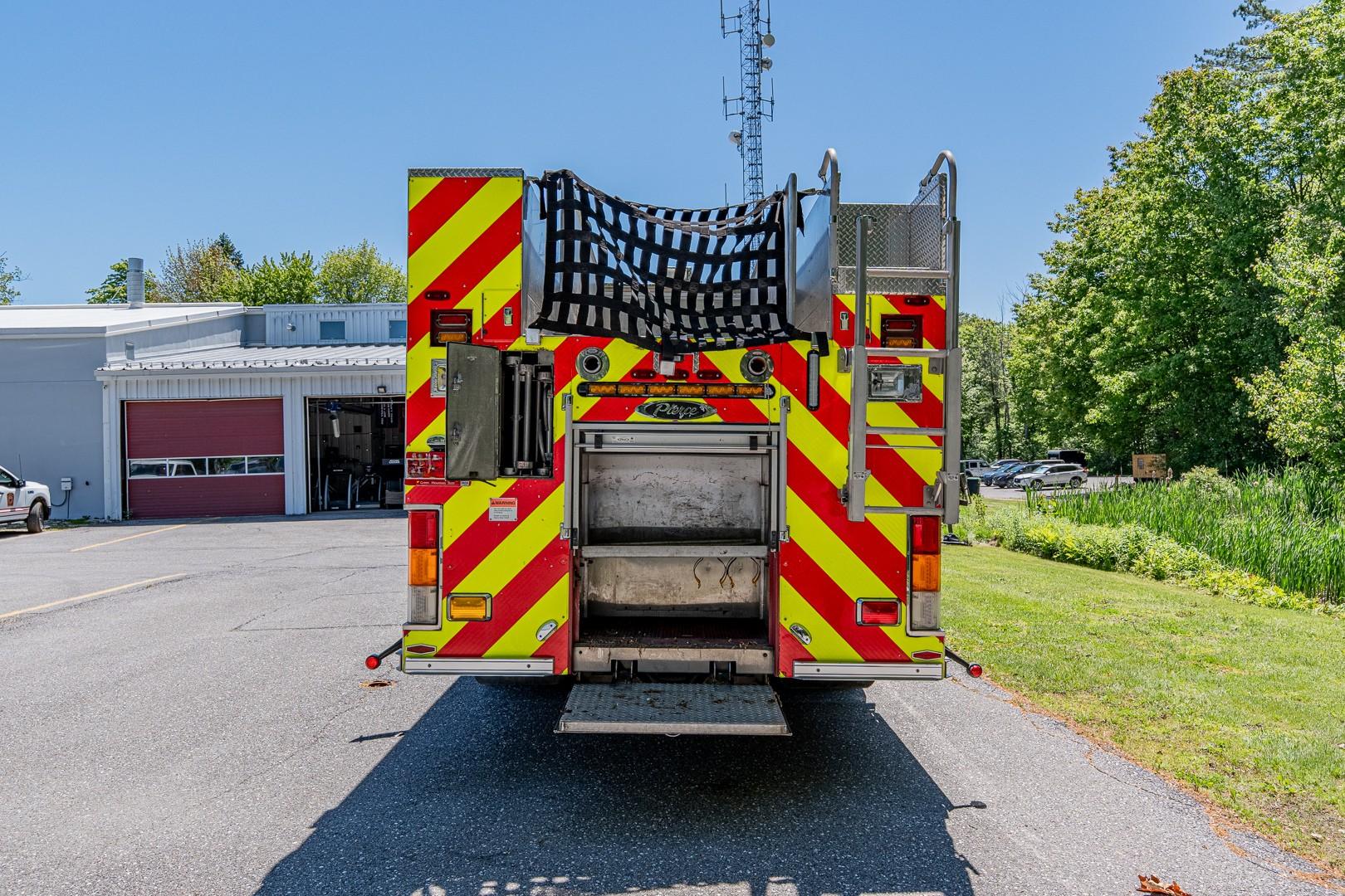 2009 Pierce Enforcer Pumper - image 17