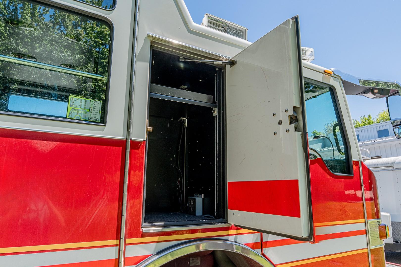 2009 Pierce Enforcer Pumper - image 20