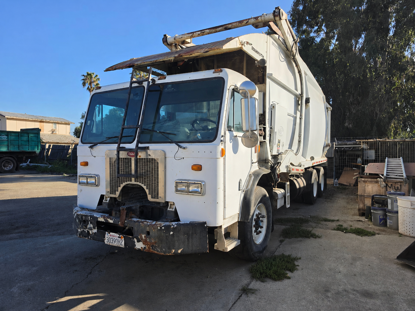 2009 Peterbilt New Way Front Loader - image 1