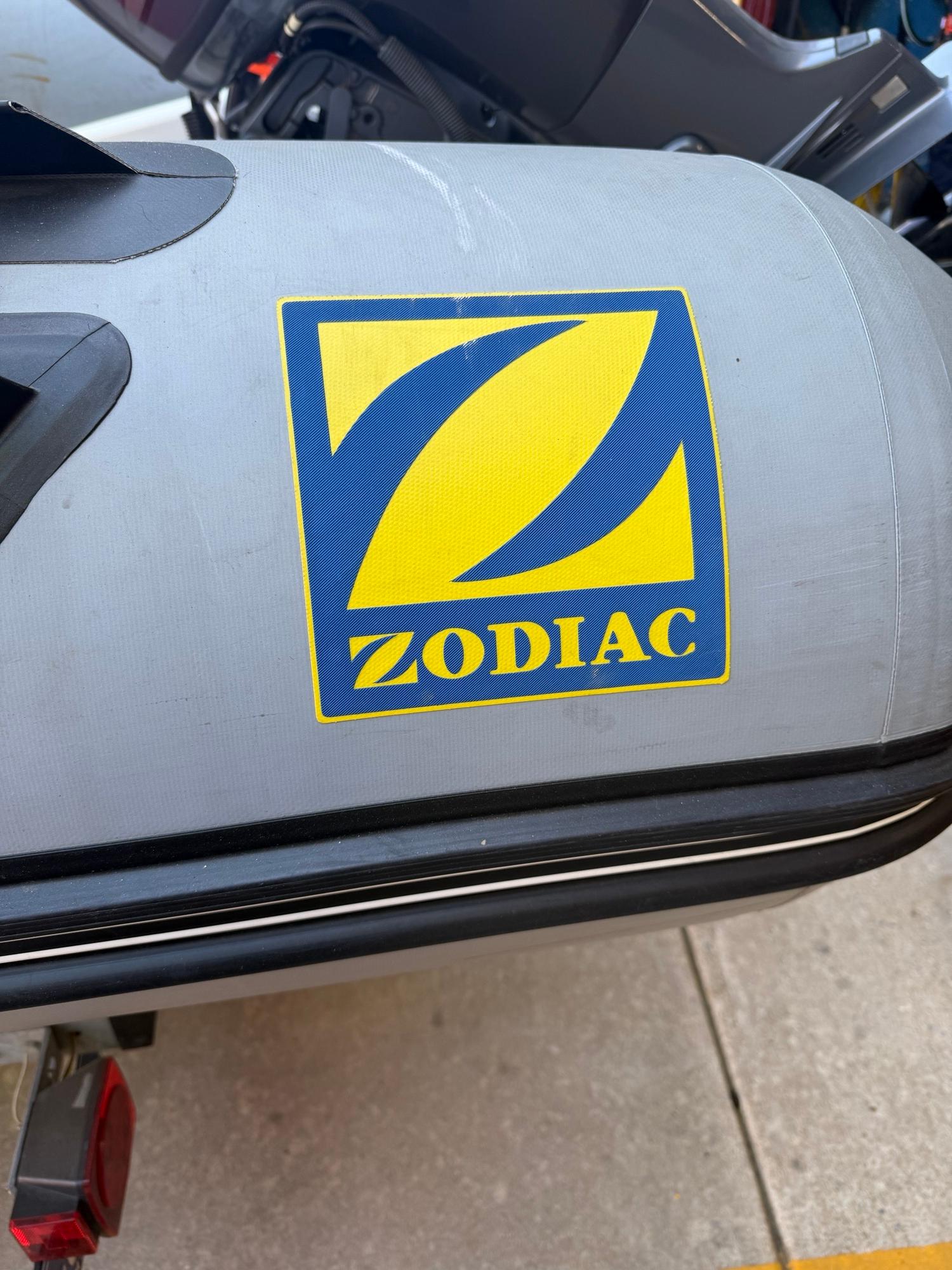 2007 Zodiac Pro 9 Man w/ Trailer - image 7