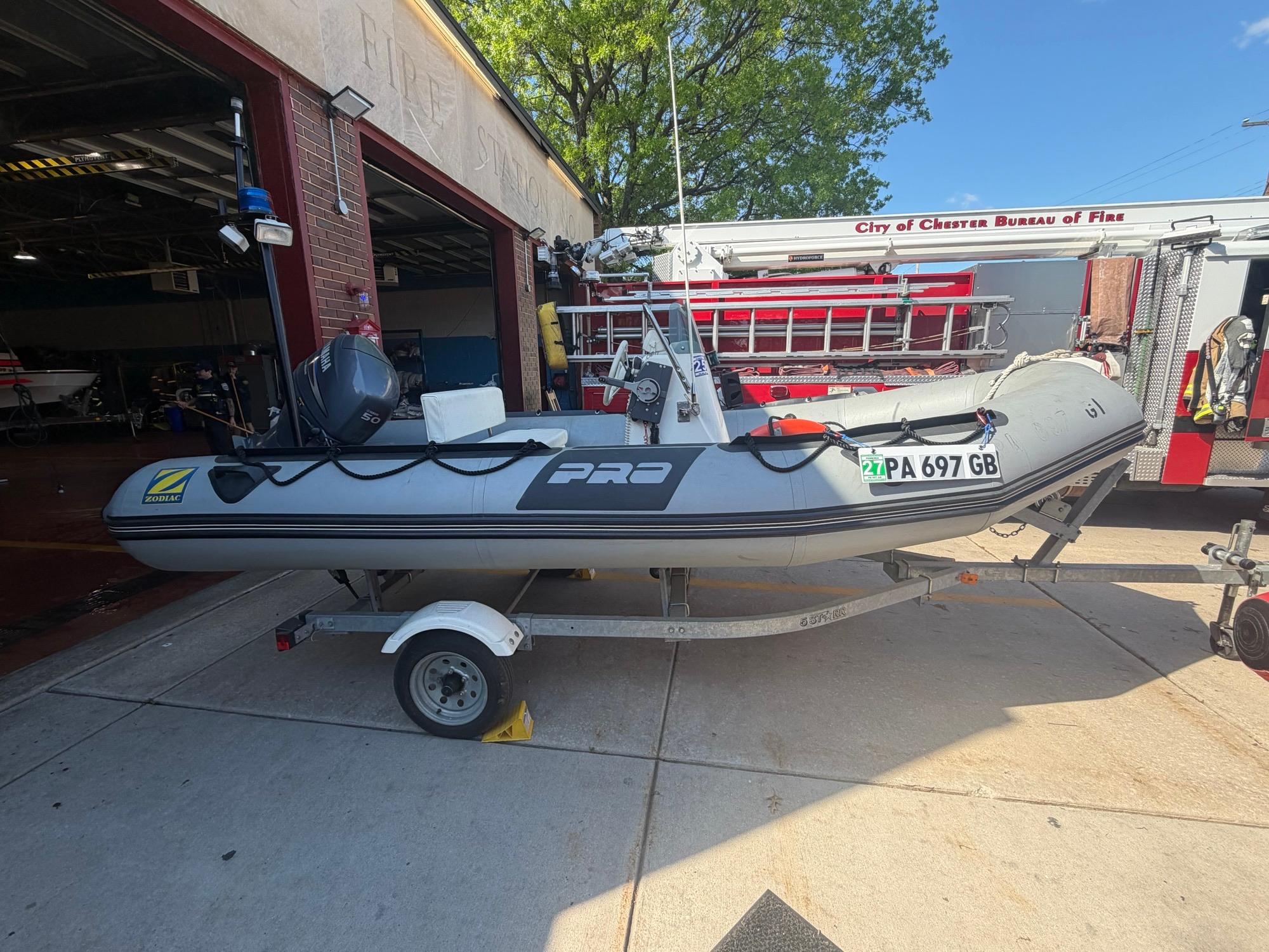 2007 Zodiac Pro 9 Man w/ Trailer - image 1