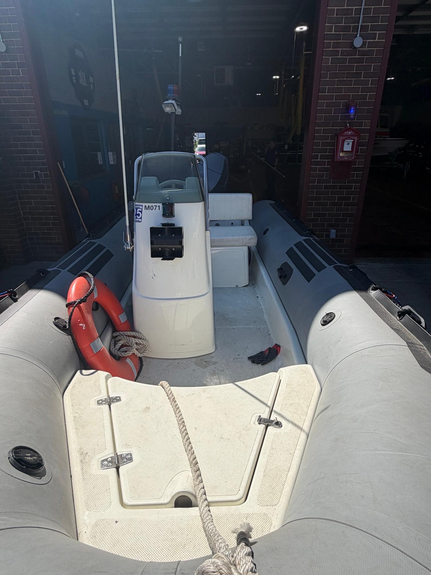 2007 Zodiac Pro 9 Man w/ Trailer - image 6