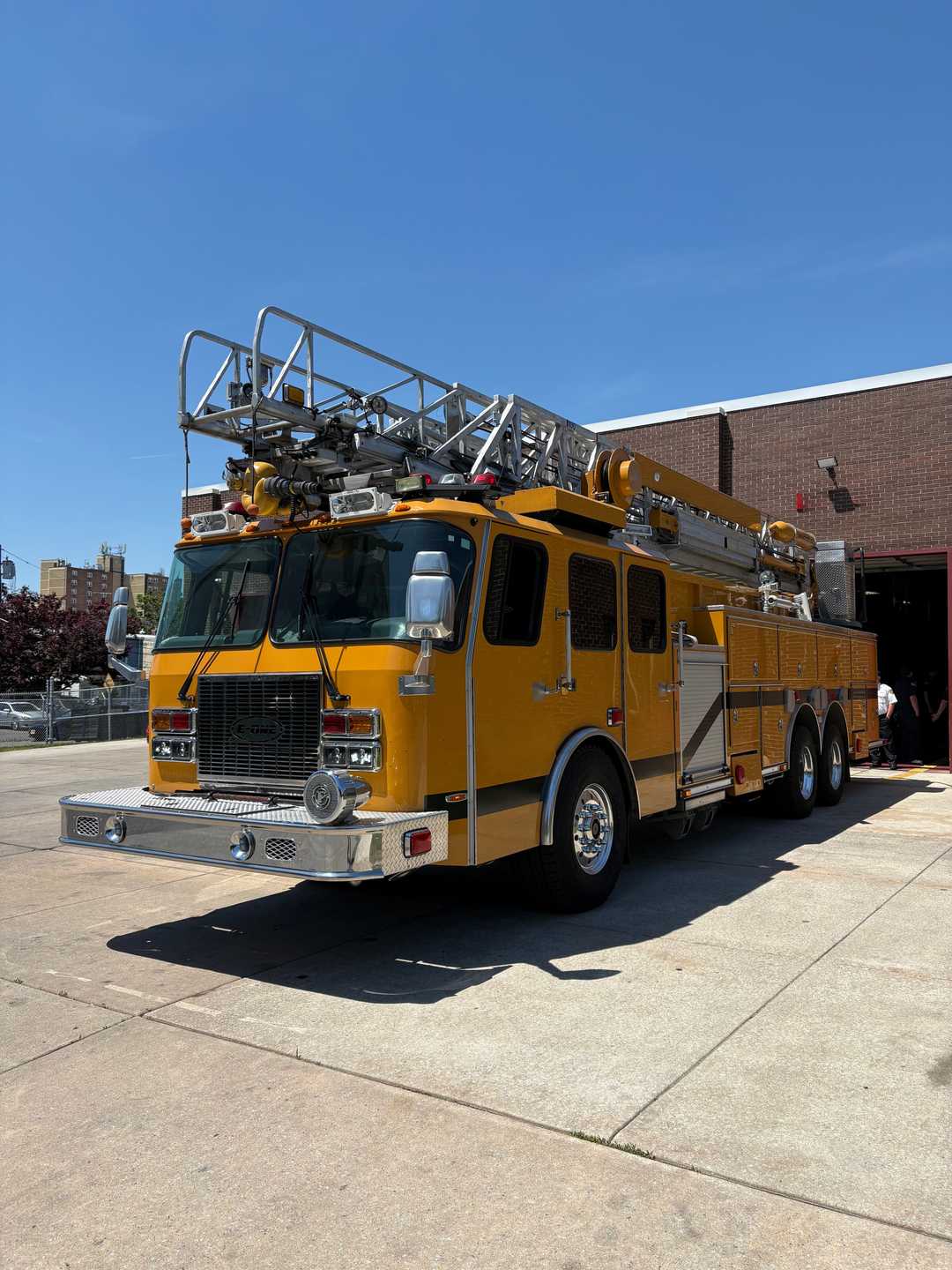1999 E-One Cyclone 100' Quint
