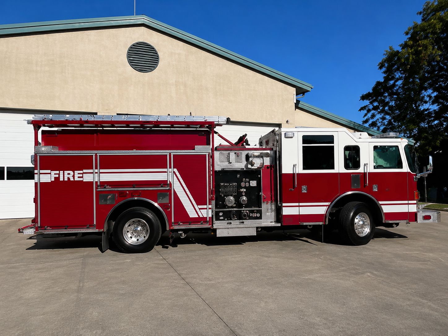 2007 Pierce Enforcer Pumper - image 1
