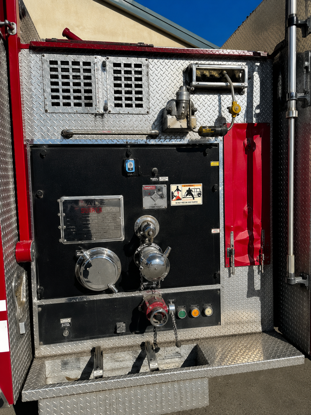 2007 Pierce Enforcer Pumper - image 11